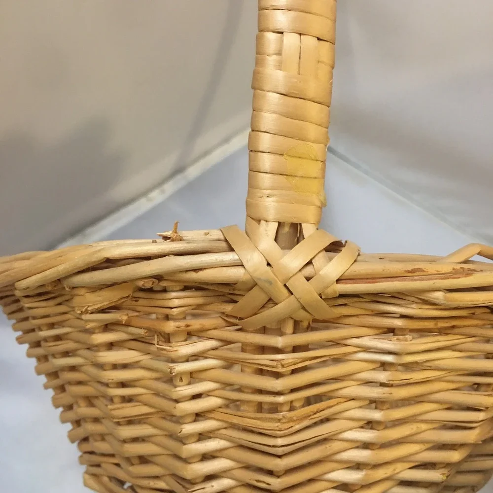 Wicker Gathering Basket Tan Woven Oval Gift Hamper Handle Easter Cottagecore